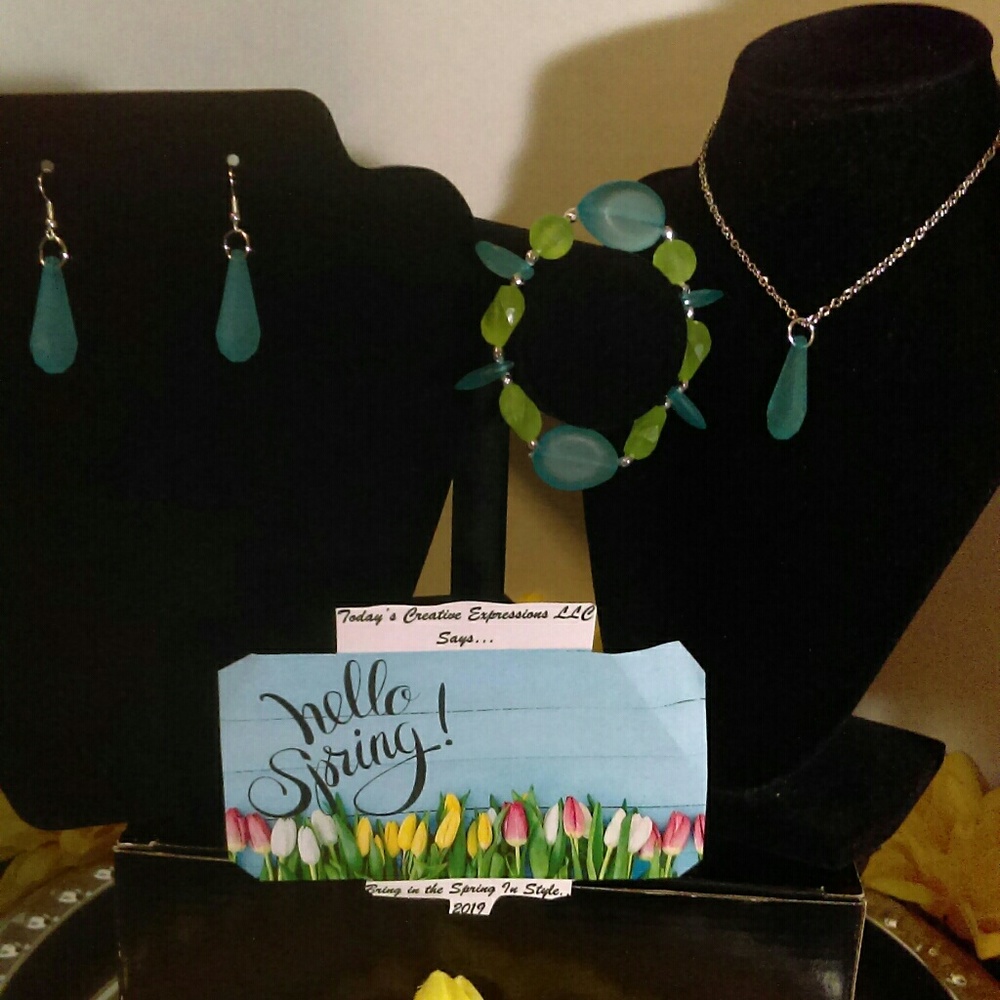 The Hello Spring Jewelry Set (Style #1) - Picture 2 of 2